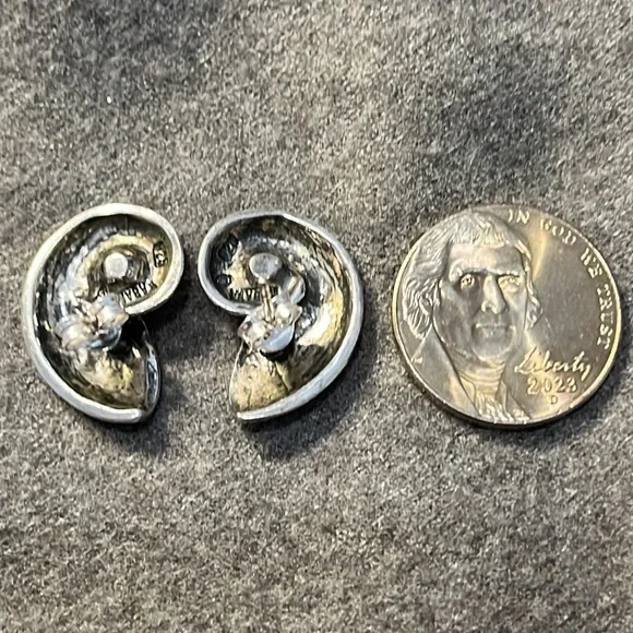 Kabana Sterling Nautilus Shell Earrings - Picture 5 of 7